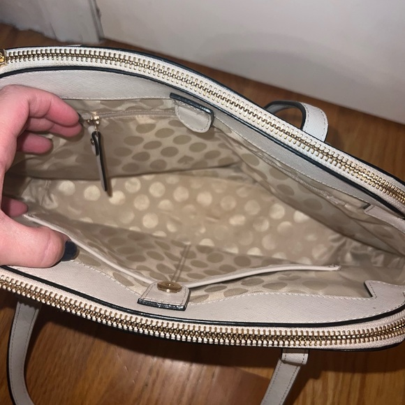 Kate Spade cream and black shoulder tote - Picture 3 of 4